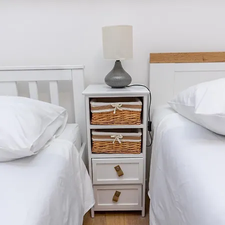 House Niko T With 6 *