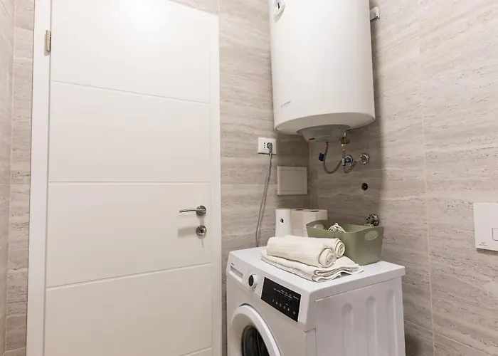 Apartment House Niko T With 6 *