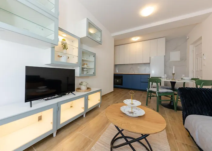 Apartment House Niko T With 6 *