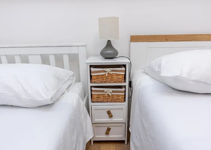 House Niko T With 6 *