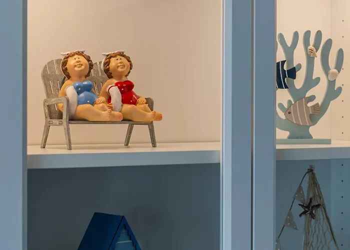 House Niko T With 6 Split