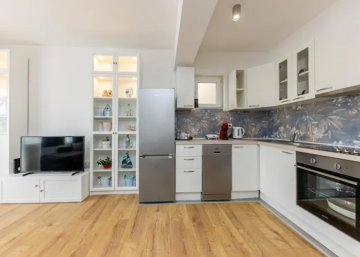 Apartment House Niko T With 6 *