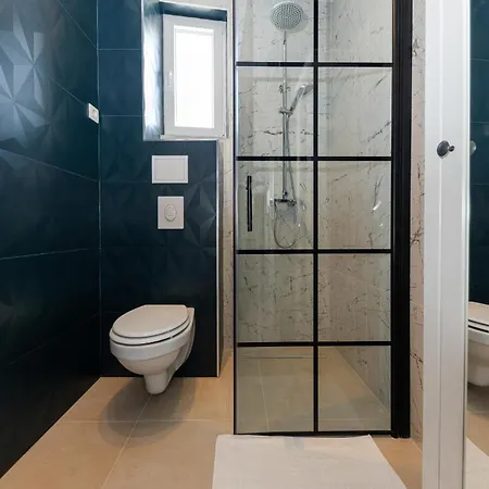 Apartamento House Niko T With 6 Split