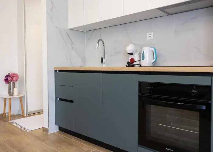 House Niko T With 6 Split